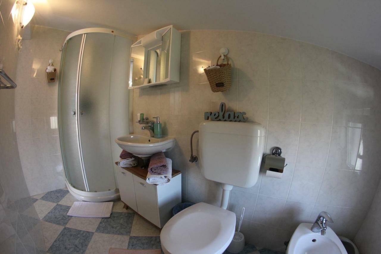 Room And Apartment Doris Ловречица Экстерьер фото