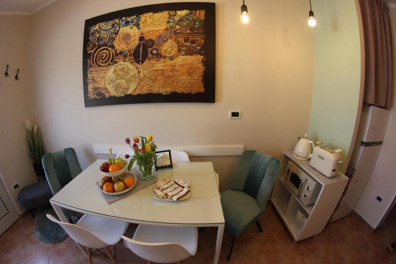 Room And Apartment Doris Ловречица Экстерьер фото