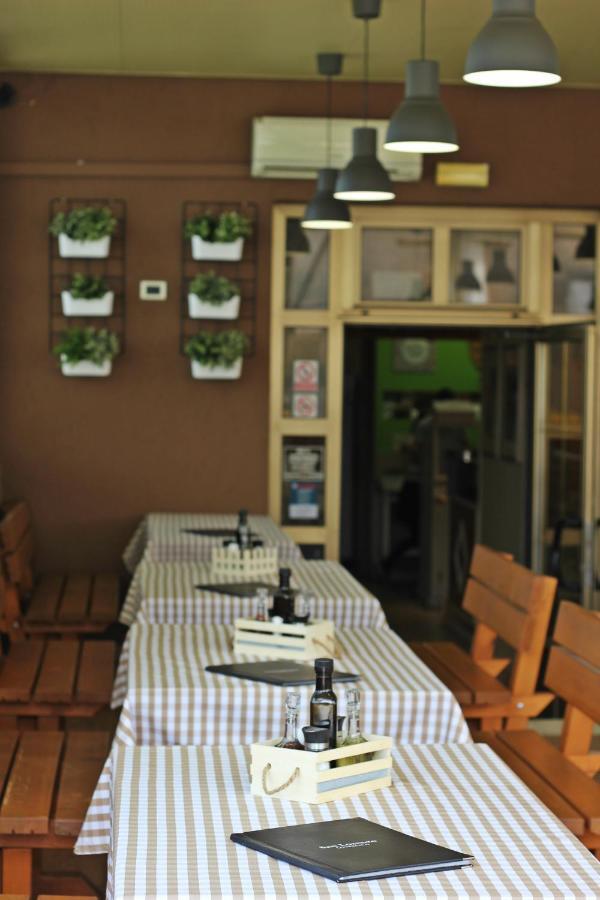 Room And Apartment Doris Ловречица Экстерьер фото