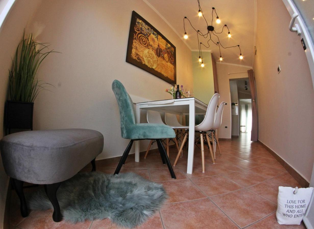 Room And Apartment Doris Ловречица Экстерьер фото